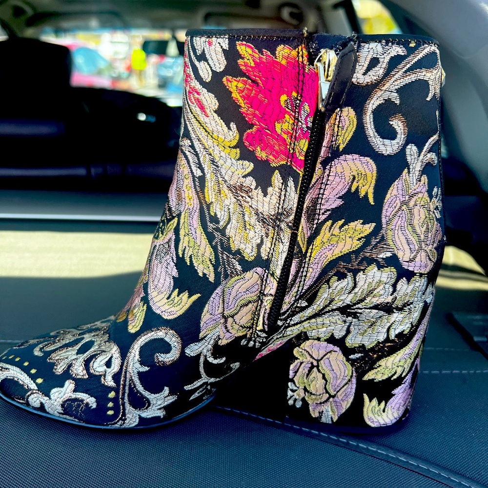 Beautiful practically new!